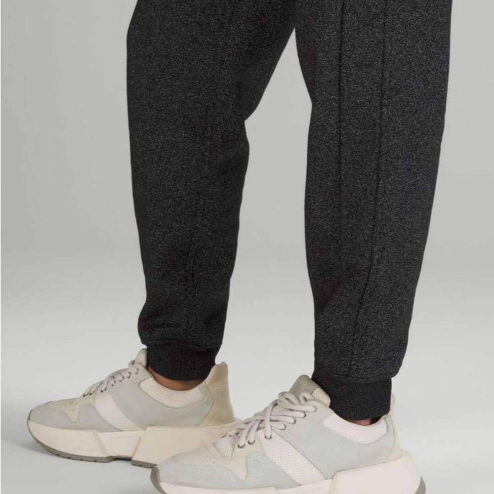 Lululemon Scuba High-Rise Jogger *Sparkle
Black Sz 4 - Picture 4 of 9